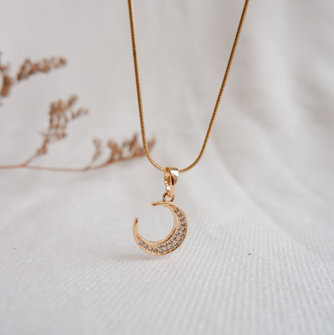 Clair Gold Necklace