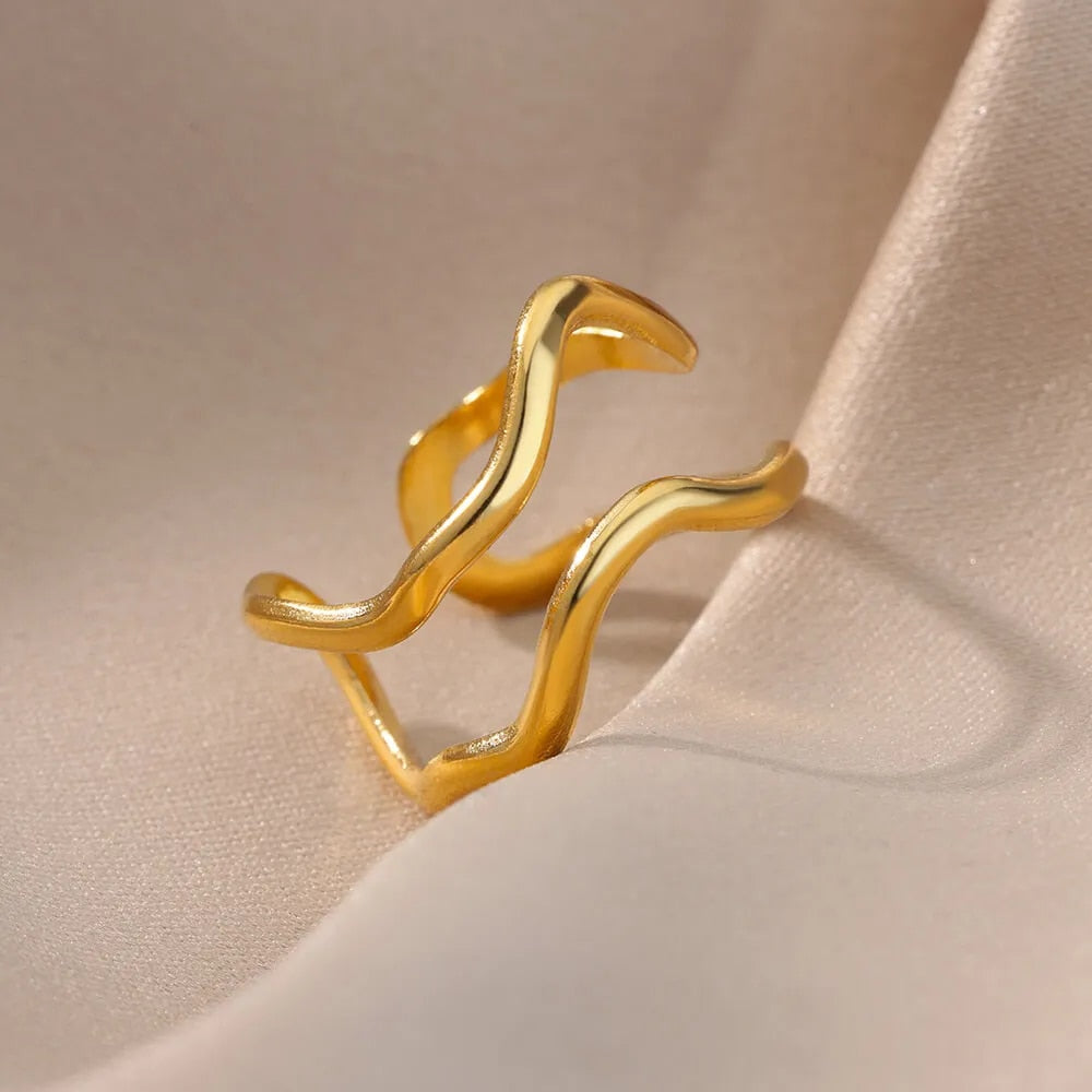 Harlow adjustable gold ring by Andrea