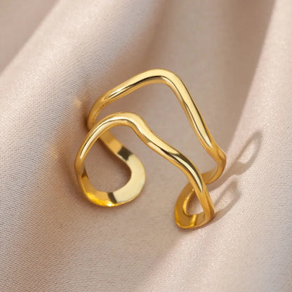 Harlow adjustable gold ring by Andrea