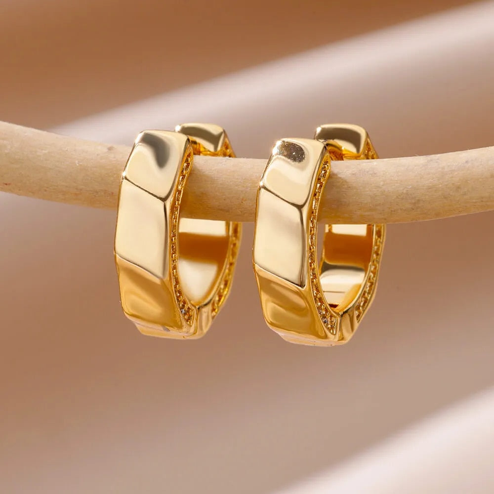 Kehlani gold hoop earrings
