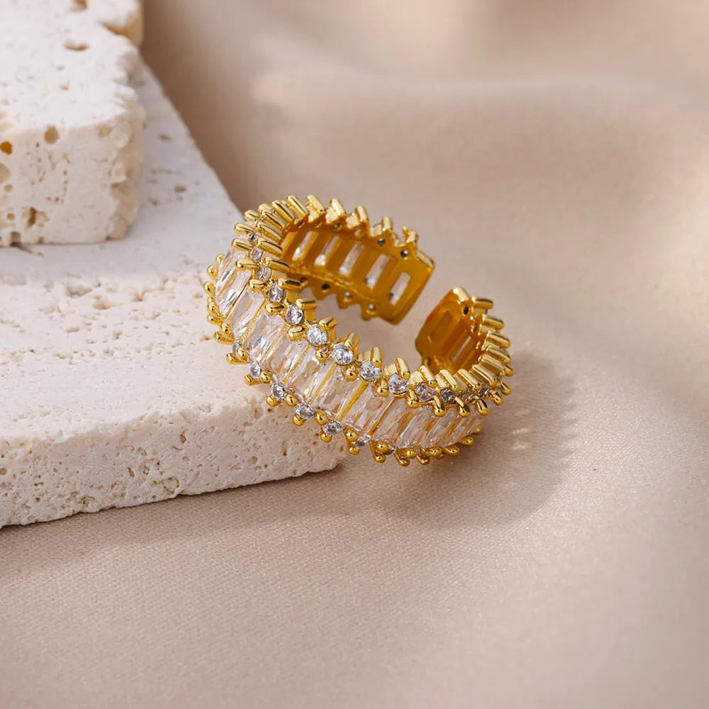 Lila adjustable gold ring by Andrea