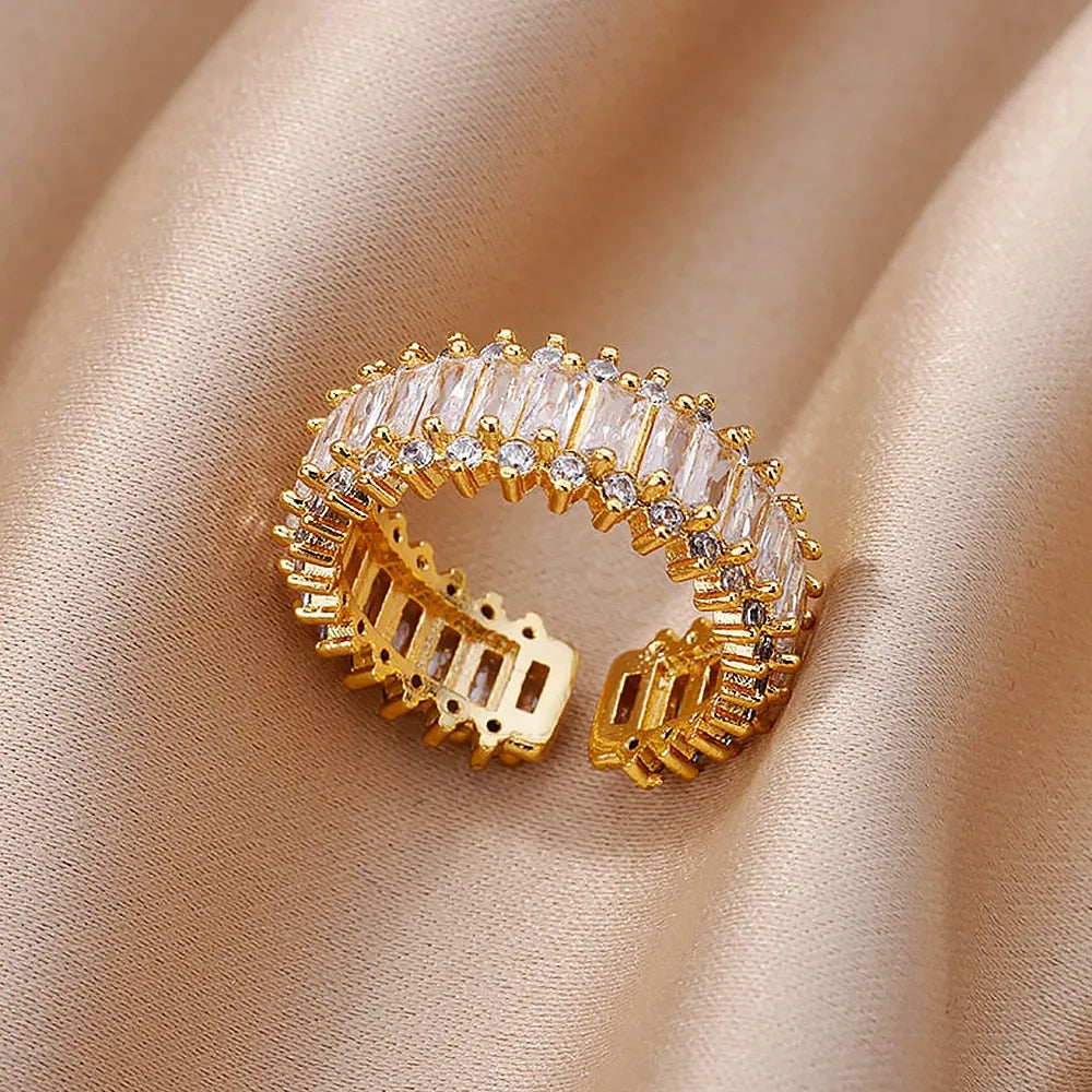 Lila adjustable gold ring by Andrea