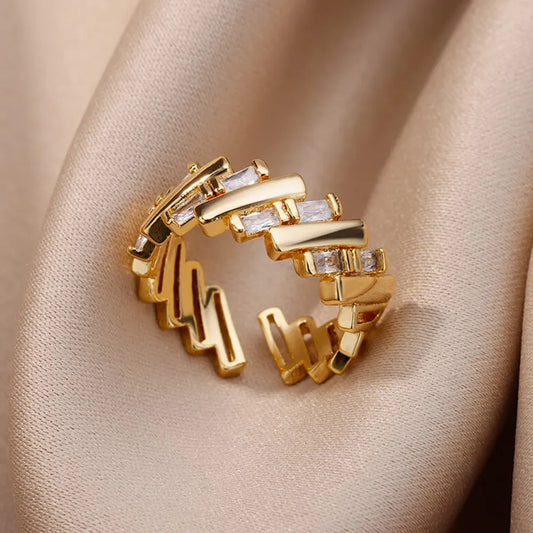 Berlin adjustable gold ring by Andrea