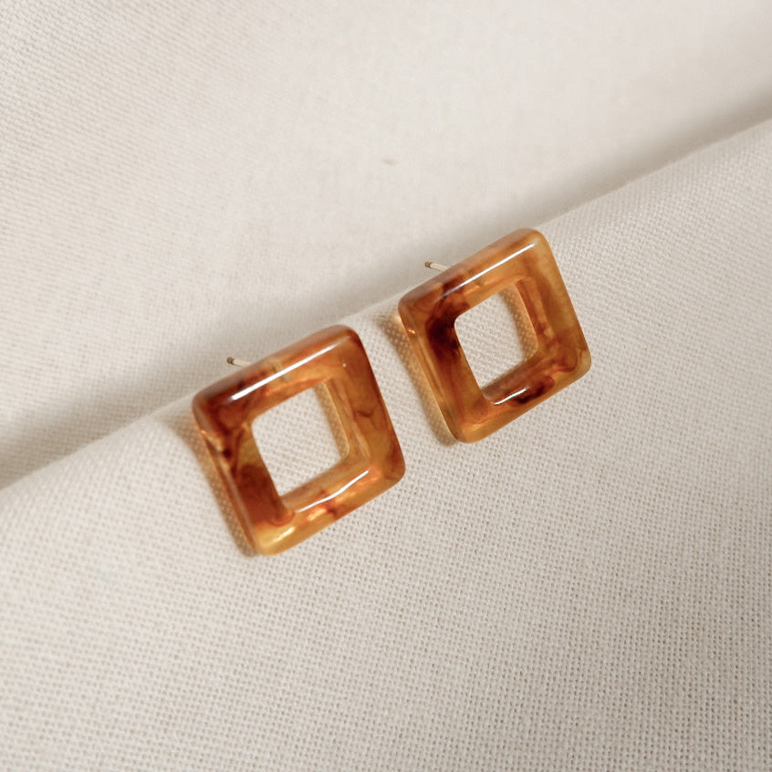 Quadra (brown) earrings by Andrea